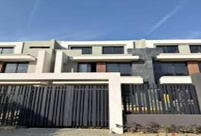 8212048 - Property Image 3