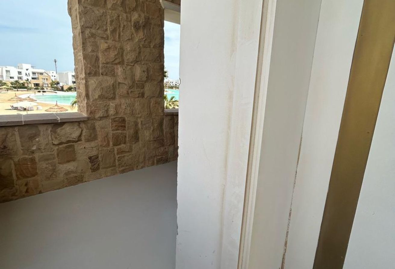 Elevated Ground Floor Apart  With Garden On Lagoon thumbnail
