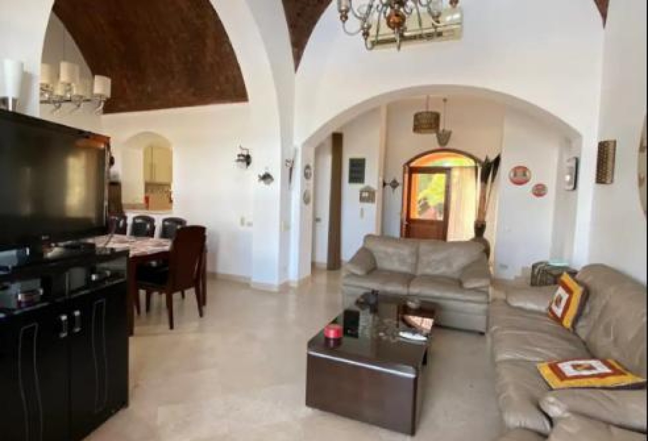 4 BR Villa In Golf North Direct On Lagoon For Rent thumbnail