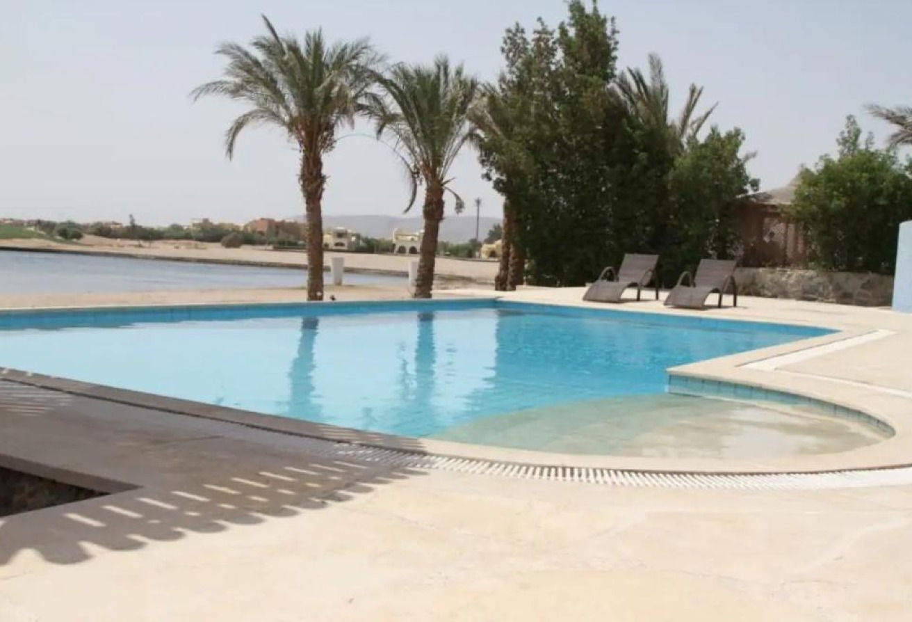 4 BR Villa In Golf North Direct On Lagoon For Rent thumbnail