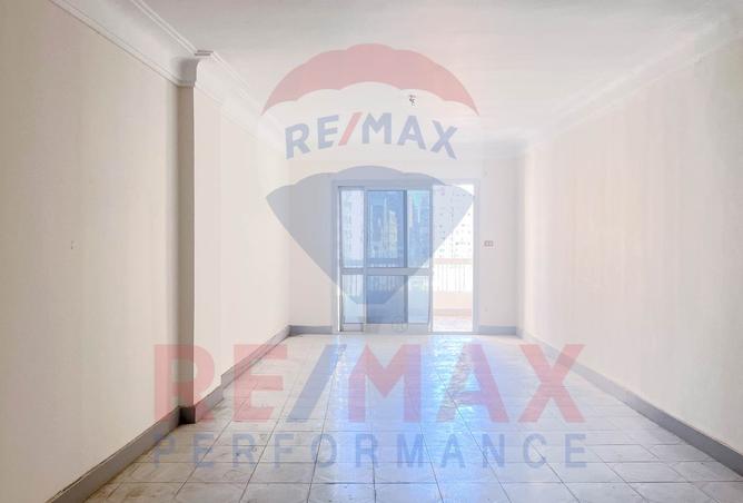 8220534 - Property Image 2