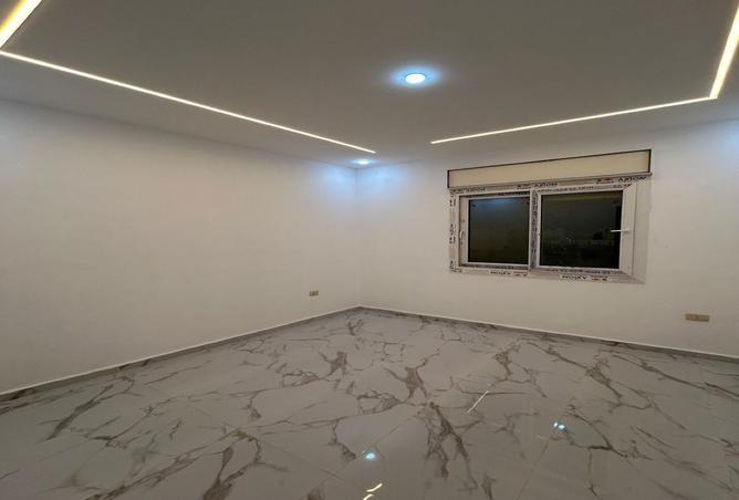 8214925 - Property Image 3