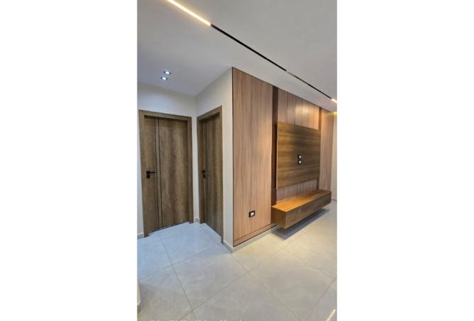 8220046 - Property Image 3