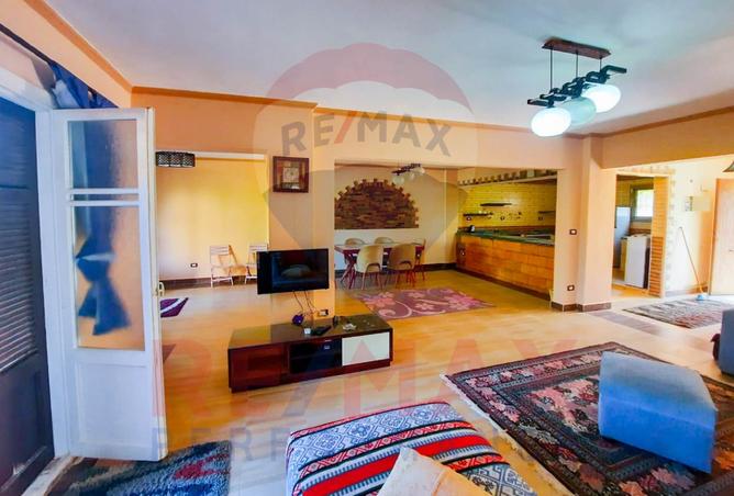 8221374 - Property Image 3