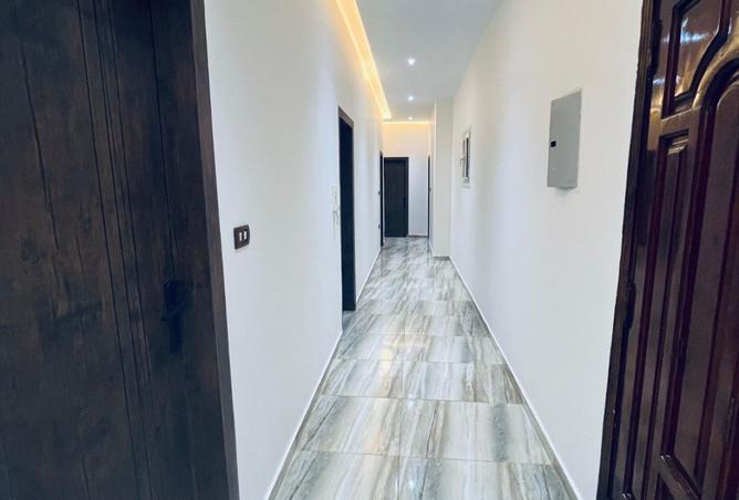 8229928 - Property Image 2