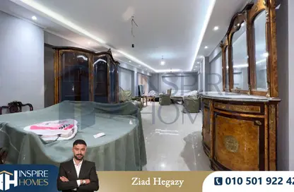 شقة - 4 غرف نوم - 3 حمامات للبيع في سموحة - حي شرق - الاسكندرية