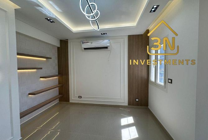 8233284 - Property Image 2