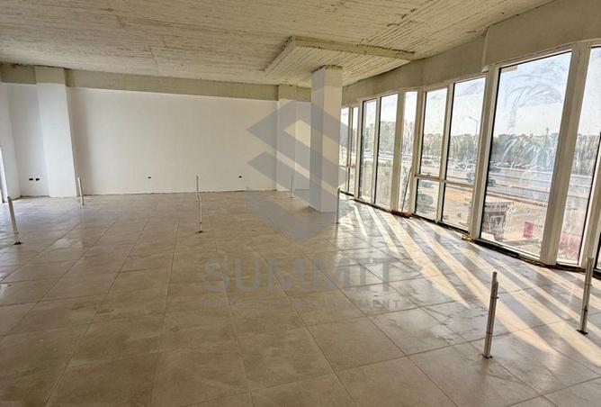 8233359 - صورة العقار 2