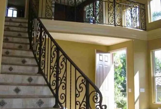 8236641 - Property Image 3