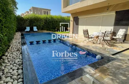 فيلا - 5 غرف نوم - 4 حمامات للايجار في نيو جيزة - طريق مصر اسكندرية الصحراوي - مدينة 6 أكتوبر - الجيزة