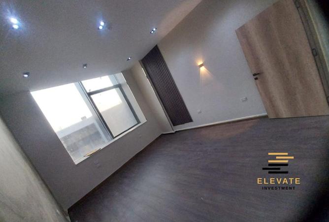 8240636 - صورة العقار 2