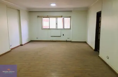 شقة - 3 غرف نوم - 1 حمام للبيع في طريق مصر حلوان الزراعي - المعادي - حي المعادي - القاهرة