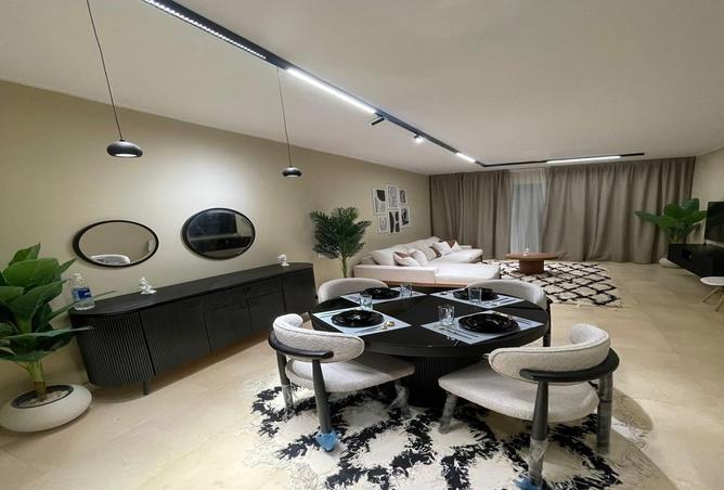 8242212 - Property Image 2