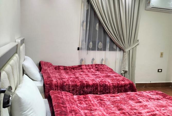 8242887 - Property Image 2