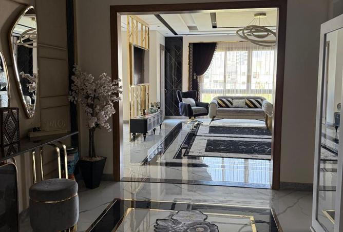 8245165 - Property Image 2