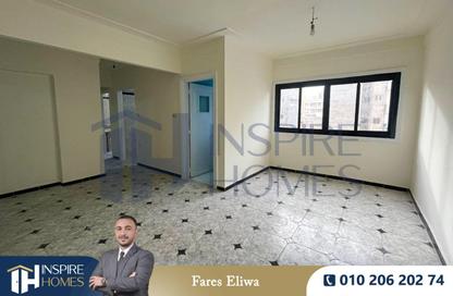 Apartment - 3 Bedrooms - 1 Bathroom for rent in Mustafa Kamel - Hay Sharq - Alexandria