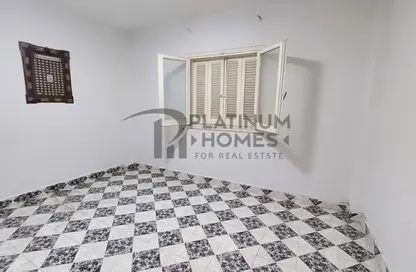 شقة - 3 غرف نوم - 2 حمامات للايجار في ميدان سموحة - سموحة - حي شرق - الاسكندرية