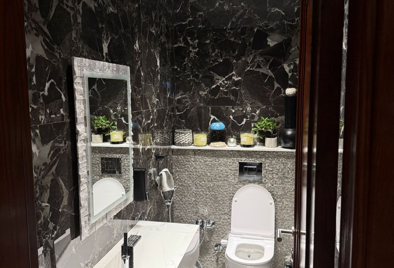 Penthouse Furnished In Lake View With Pool Forsale thumbnail
