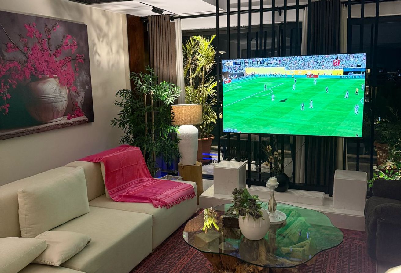 Penthouse Furnished In Lake View With Pool Forsale thumbnail