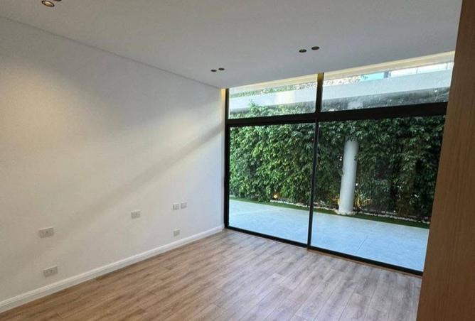 8330423 - Property Image 2