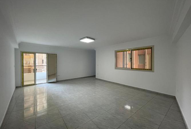 8273283 - Property Main Image