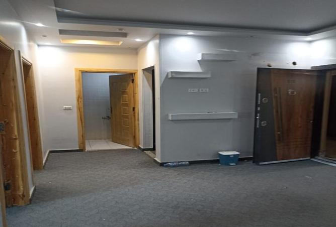 8274404 - Property Image 2