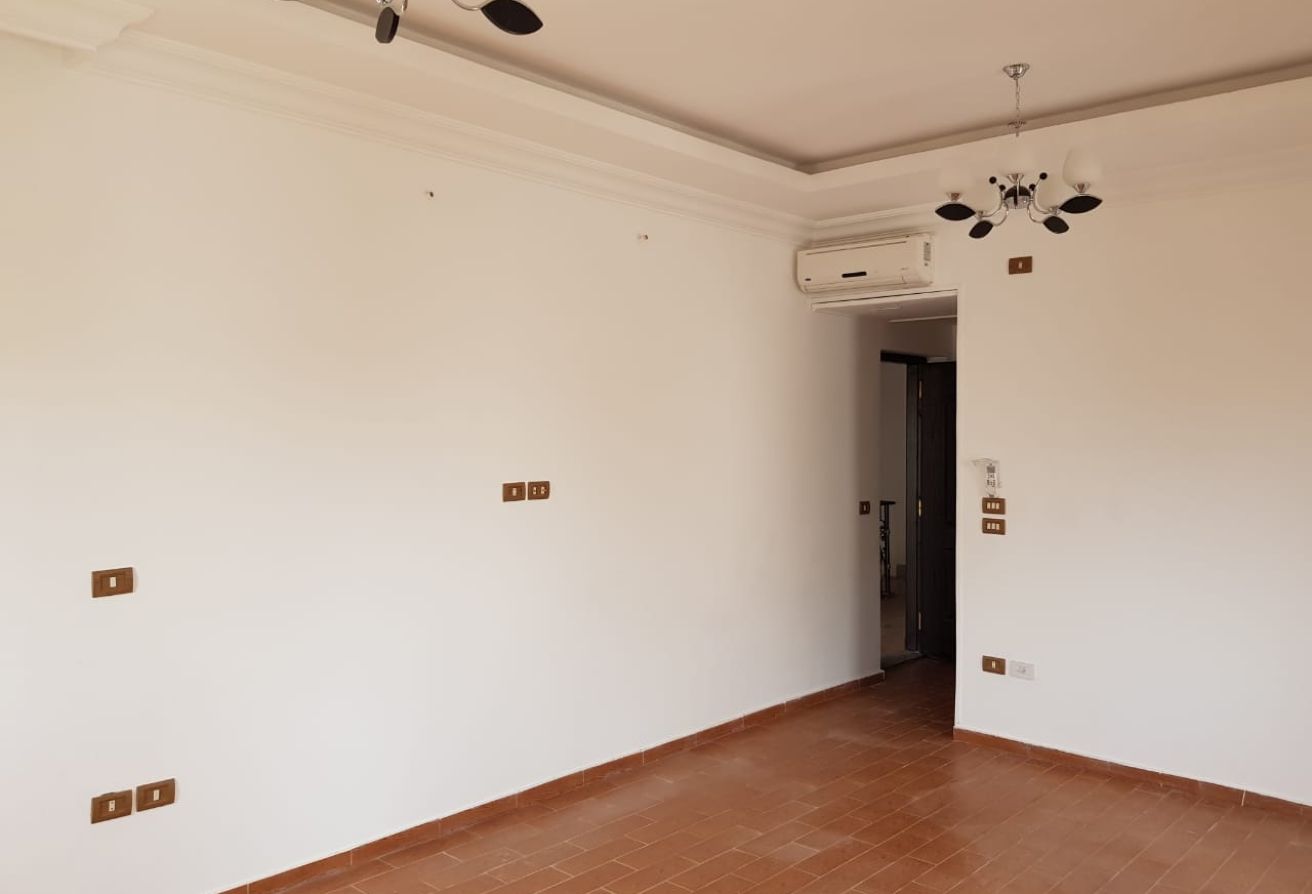 For Rent Twin House In Mivida Super Lux Finishing thumbnail