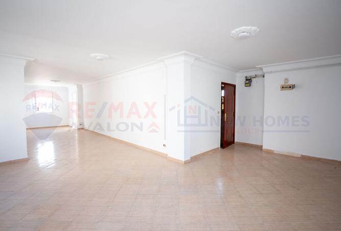 8278433 - Property Image 2