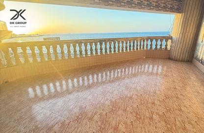 Apartment - 3 Bedrooms - 2 Bathrooms for sale in Camp Chezar - Hay Wasat - Alexandria