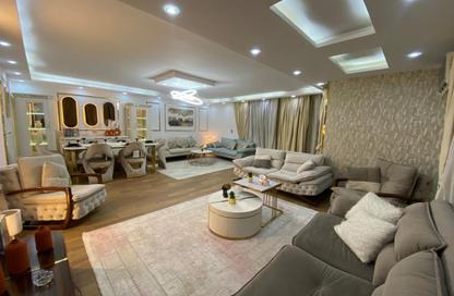 شقة - 3 - 2 للايجار في شارع جزيرة العرب (المهندس حسن حلمي) - المهندسين - الجيزة شقة - 3 - 2 للايجار في شارع جزيرة العرب (المهندس حسن حلمي) - المهندسين - الجيزة