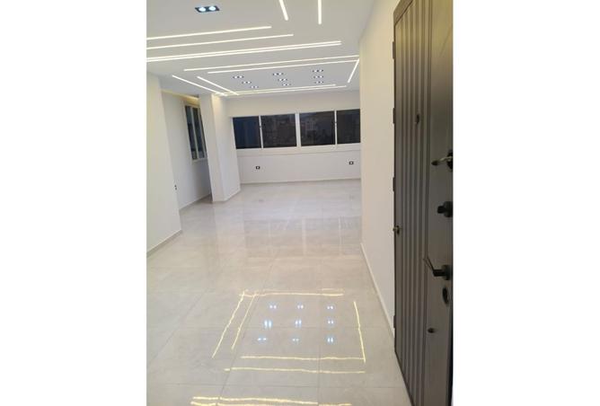 8293242 - صورة العقار 2