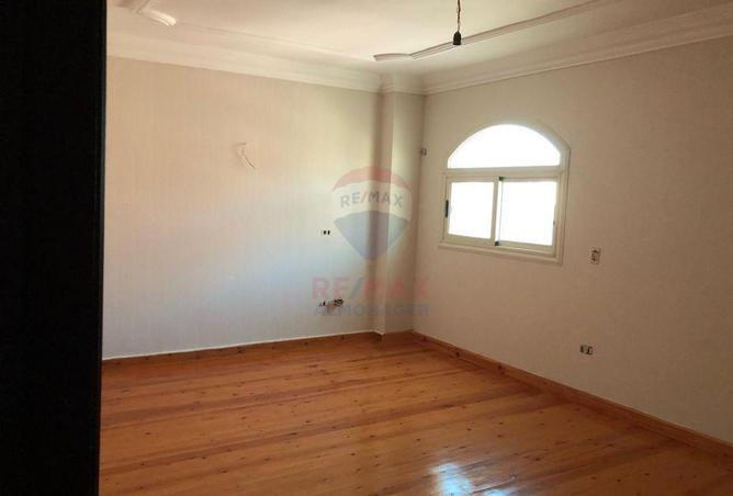 8302033 - Property Image 2