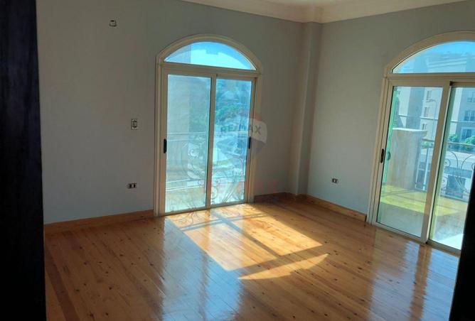 8302033 - Property Main Image