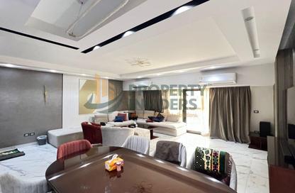 شقة - 3 - 2 للبيع في شارع البطل احمد عبد العزيز - المهندسين - الجيزة شقة - 3 - 2 للبيع في شارع البطل احمد عبد العزيز - المهندسين - الجيزة