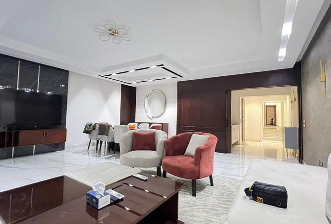 8303910 - Property Main Image