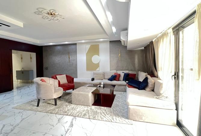 8303910 - Property Image 3