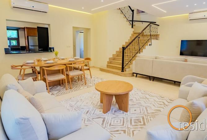 8312300 - Property Image 2