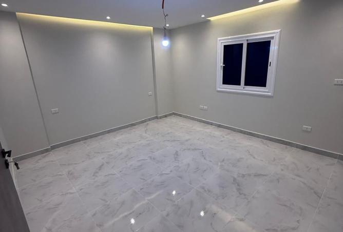 8327504 - Property Image 3