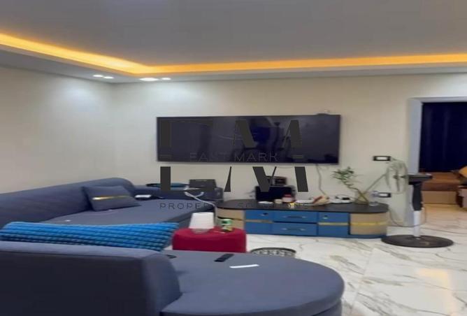 8313920 - Property Image 2