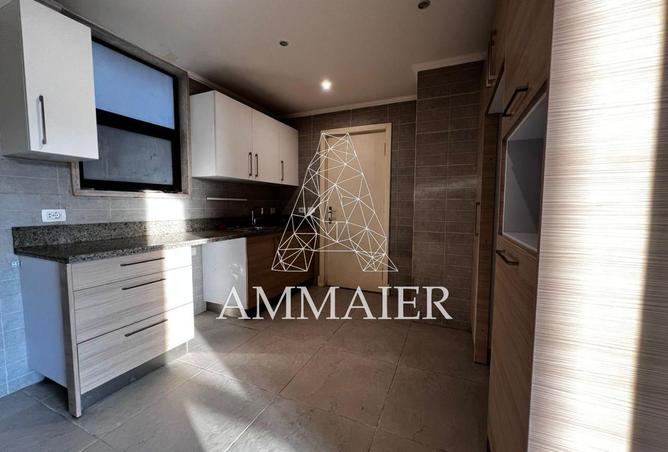 8318812 - Property Image 2