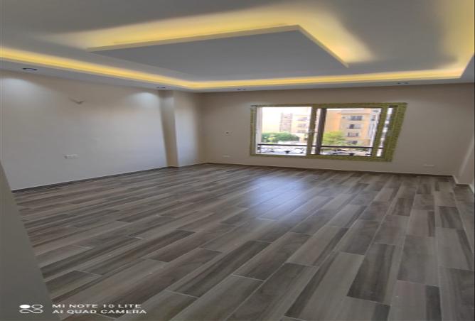 8320087 - Property Image 3