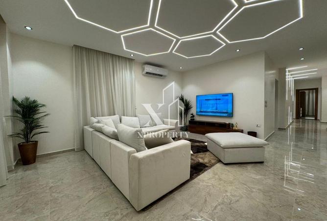 8320190 - Property Image 2