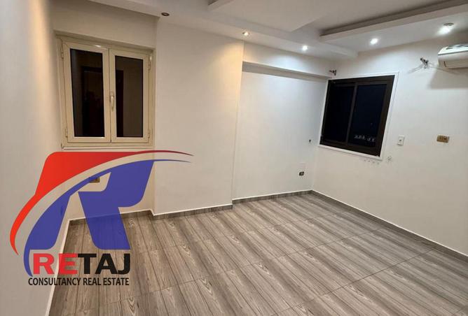 8321705 - Property Image 2