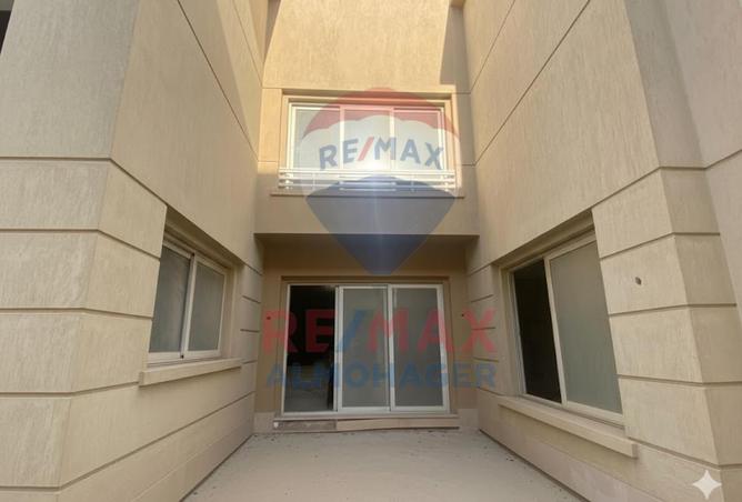 8322130 - Property Image 2