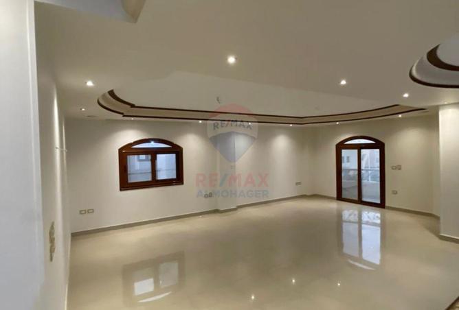 8323104 - Property Image 2