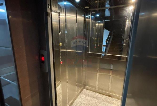 8323104 - Property Image 3