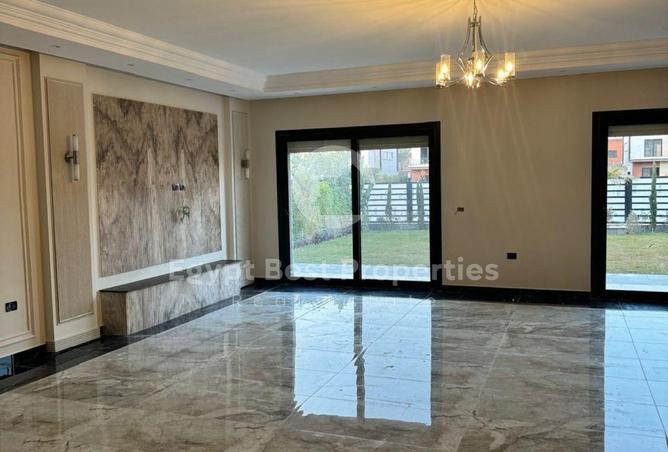 8327290 - Property Image 3