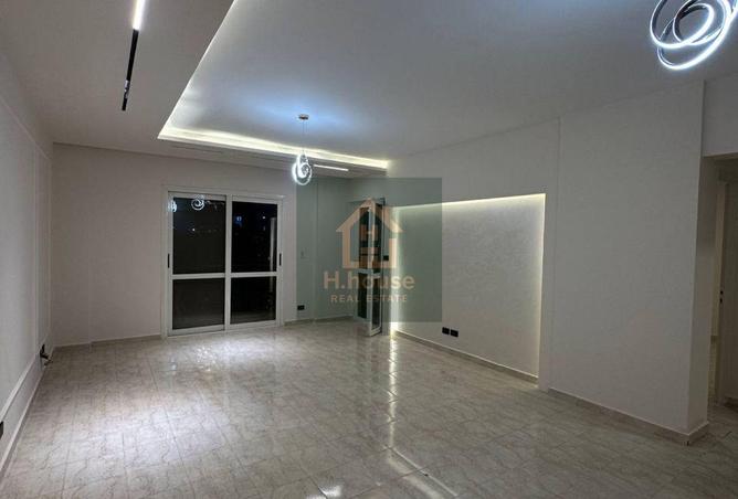 8327695 - Property Image 2