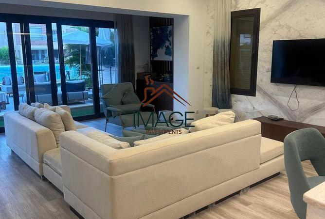 8328073 - Property Image 2