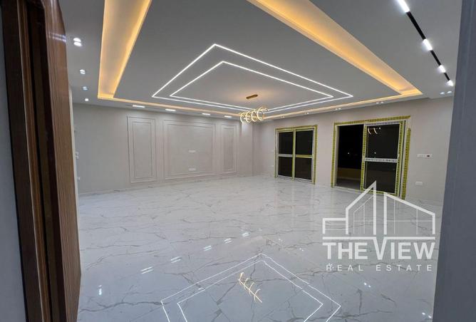 8328082 - Property Image 2